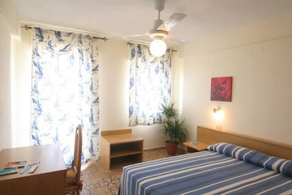 Hotel Punta Faro Capo Vaticano Buitenkant foto